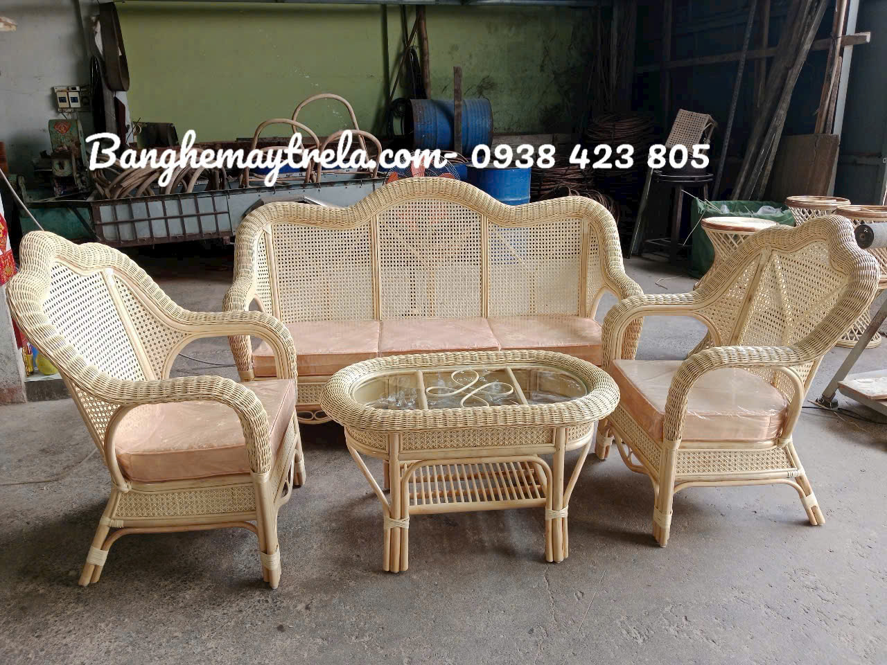 Bàn ghế sofa mây lưới mắt cáo